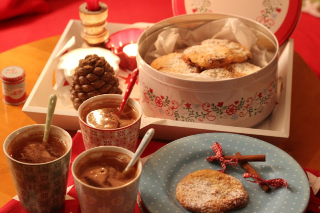 Die Keksproduktion hat begonnen- "Malteser-Cookies und Sternchenfieber" 35
