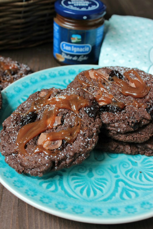 Chewy Brownie Kirsch Cookies mit Dulche de Leche* 17