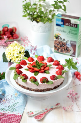 Erdbeer-Minz-Torte mit Müsliboden , ganz ohne backen* 5