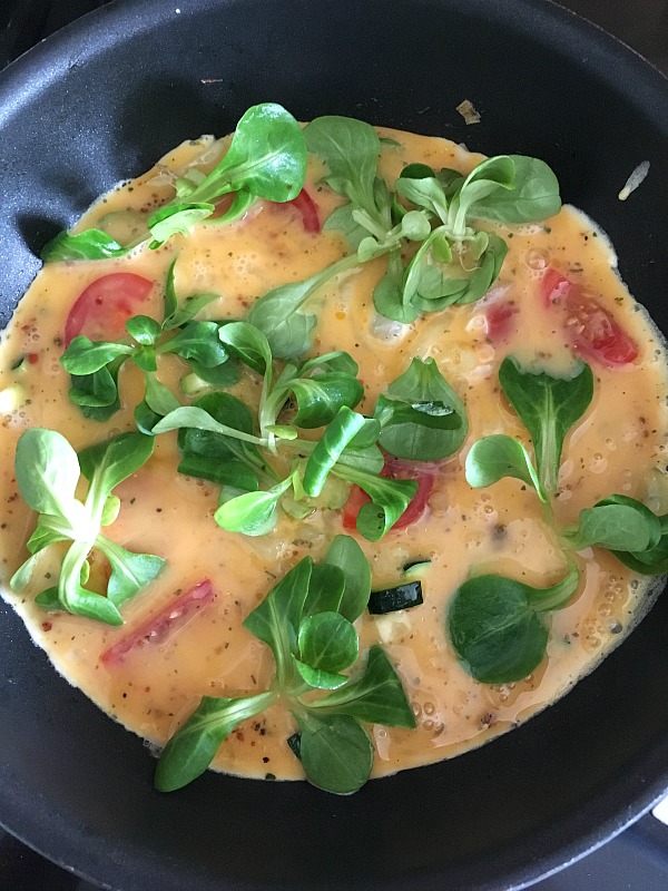 Omelett mediterran mit Zucchini und Feta - "Mein Frühstücksglück" 25