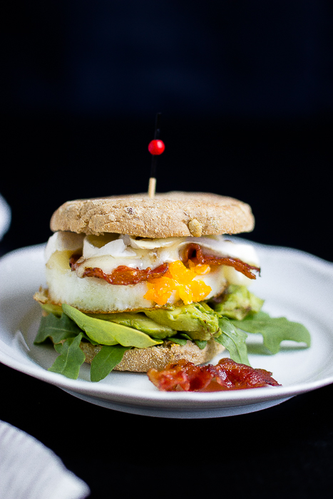 Herzhafter Frühstücksburger mit Speck und Camembert - "Mein Frühstücksglück" 19