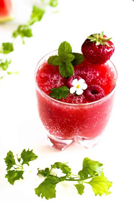 Erfrischender Melonen-Himbeer Frose` - der ideale Sommerdrink 26