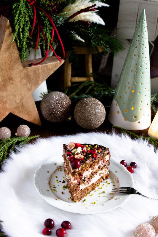 Nougat-Granatapfel Torte zu Weihnachten 3