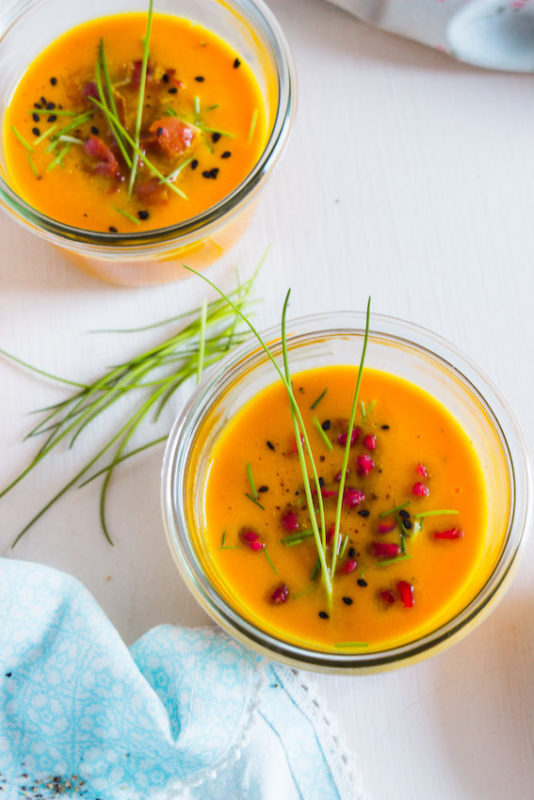 Aromatische Möhren-Orangen Suppe mit 4 Toppings 5
