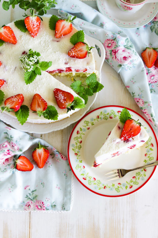 Aromatische Erdbeer Colada Torte 5