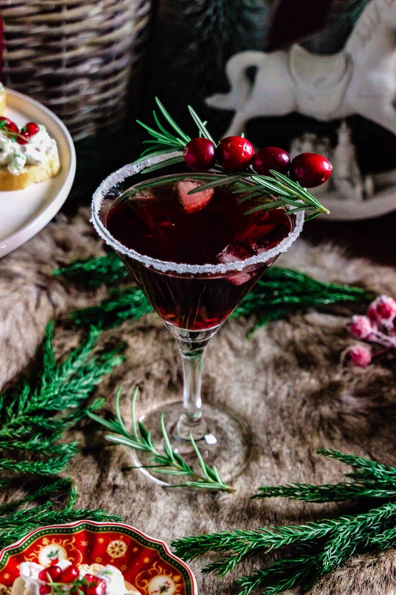 Ziegenkäse Crostini mit Granatapfel und ein weihnachtlicher Aperitif -Vorspeise Weihnachtsmenü 1
